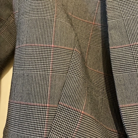 Multi-color H&M blazer size 4 runs small - Picture 2 of 4